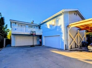 Building Photo - 927 Freeman Ave