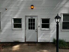 Building Photo - 502 Chinworth Ct