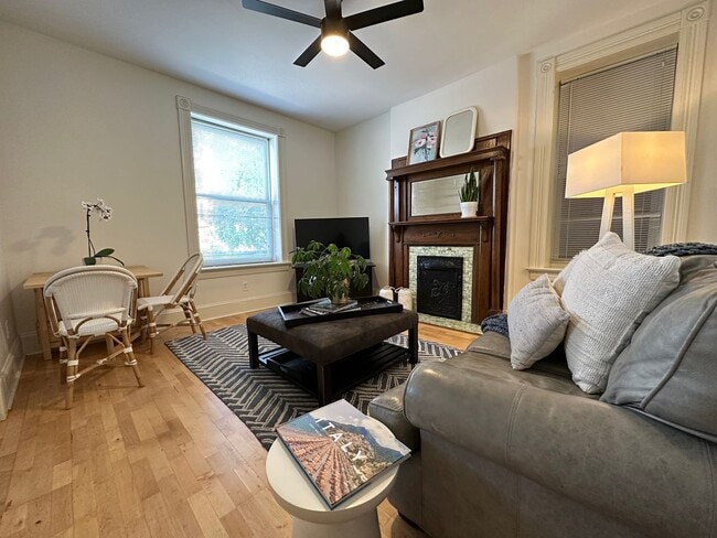 Building Photo - CHARMING DUPLEX - Grove District
