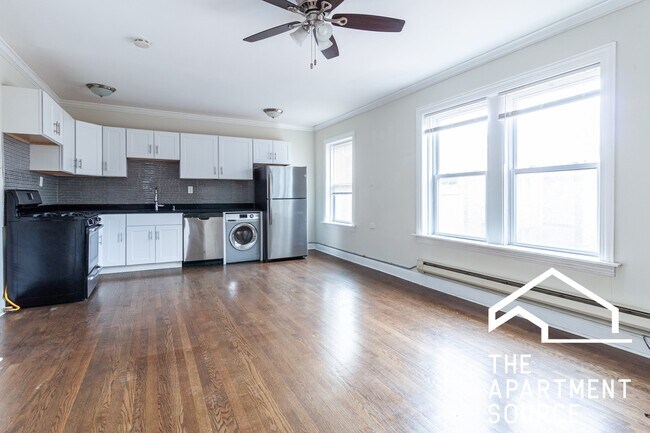 Foto del edificio - 2127 N Dayton St