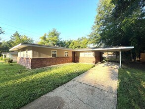 Building Photo - 1864 Grove Hill Ln