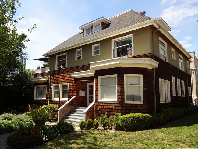 Building Photo - 283 Park View Ter