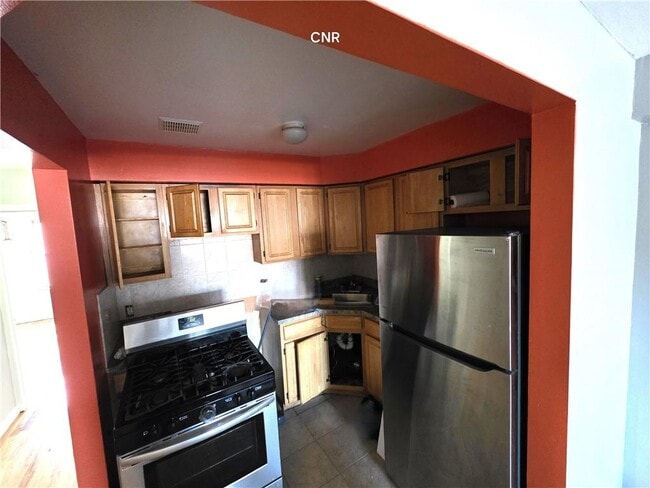 Foto del edificio - 2254 Linden Blvd