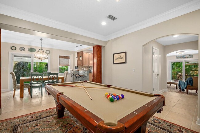 Foto del edificio - 27 Desoto Pl