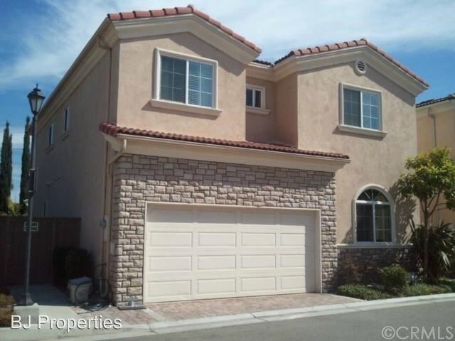 Foto principal - 4281 W 190th St