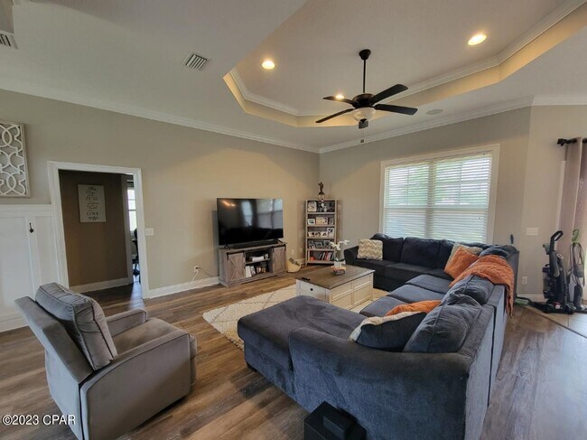 Foto del edificio - 3770 Cedar Park Ln