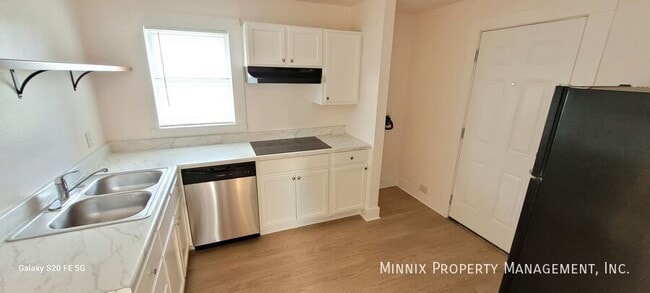 Building Photo - 2406 22nd Pl