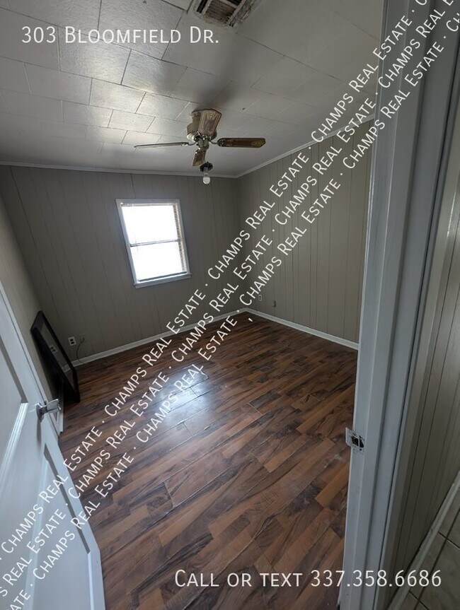 Foto del edificio - Modest Home in Carencro ready for its new ...