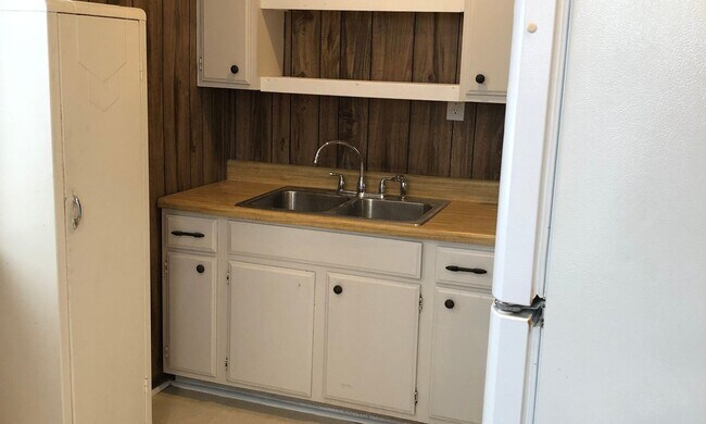 Kitchen - 135 Main St