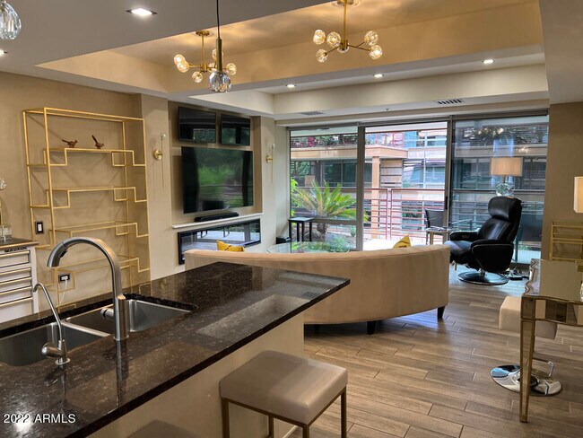 Foto del edificio - 7151 E Rancho Vista Dr