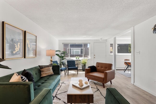Sala de estar 2x1 - Mohawk Green Apartments