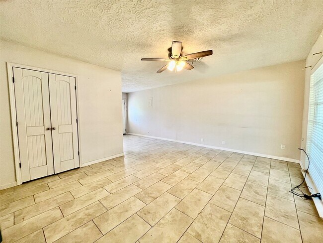Foto del edificio - 2620 Denison St