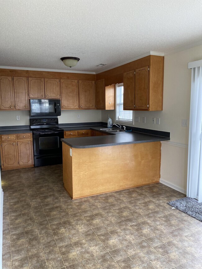 Foto del edificio - 4033 Cobblestone Dr
