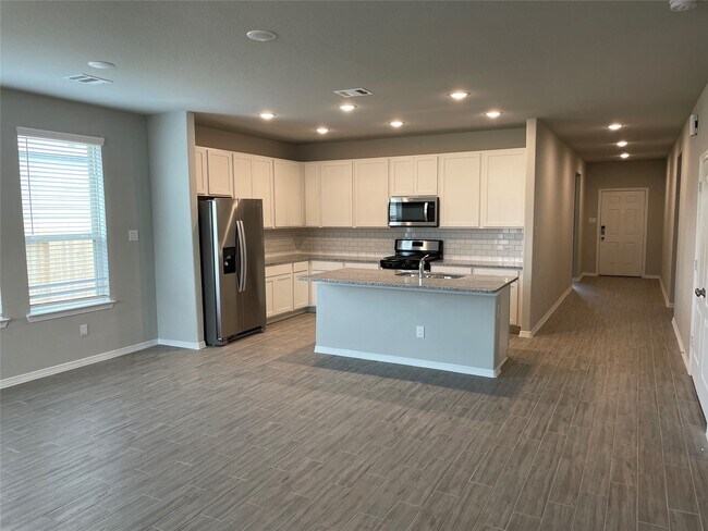 Building Photo - 806 Cypress Smt Rd