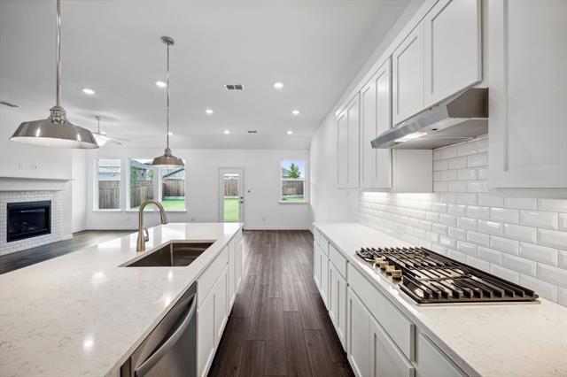 Building Photo - 3513 Sunflower St
