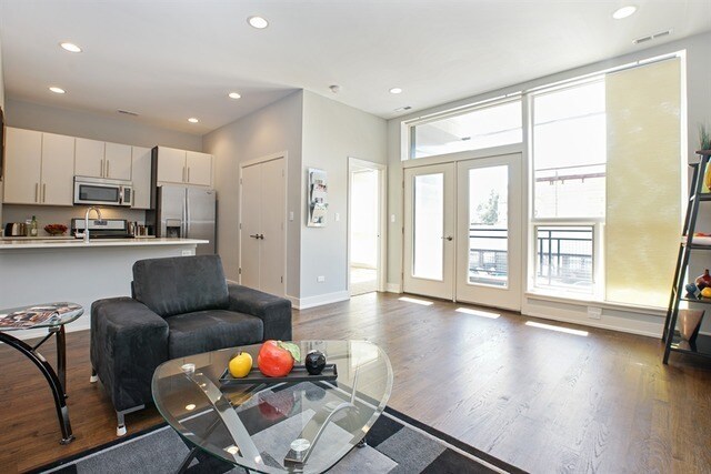 Foto del edificio - 2740 W North Ave