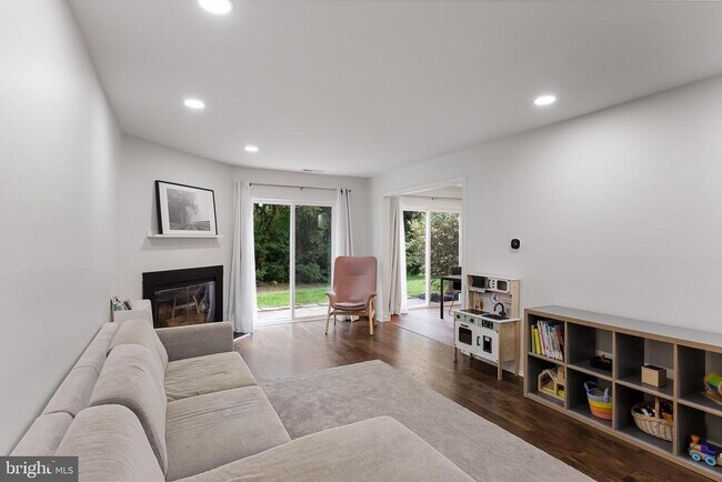 Foto del edificio - 32 Ginger Dr