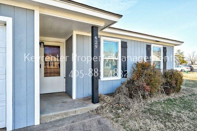 Foto del edificio - 429 Belmont Dr