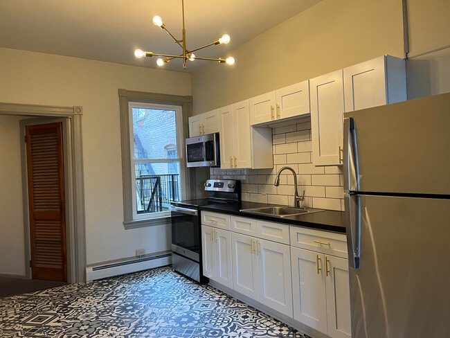 Building Photo - 25 S West End Ave