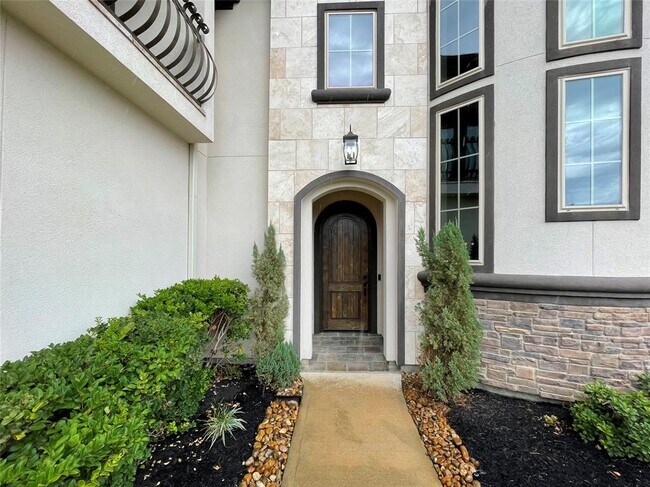 Building Photo - 26006 Carolina Cherry Ct