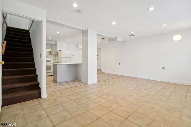 Foto del edificio - 109 S Orange Ave