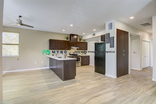 Building Photo - 2 br, 2 bath  - 519 T St Unit 201 201