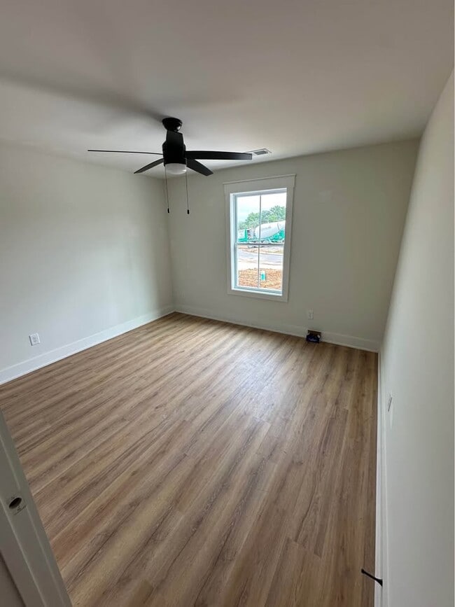 Building Photo - 336 Three Brothers Wy