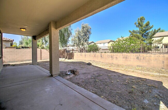 Foto del edificio - 15882 N 172nd Ln