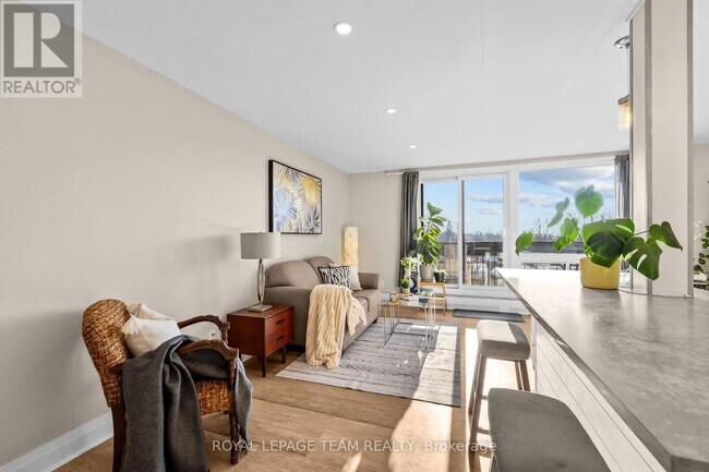 Photo du bâtiment - 1505 Baseline Rd