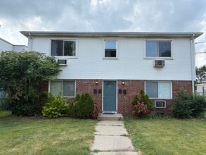 Building Photo - 880 Wright Ave