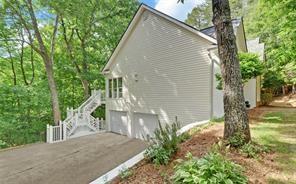 Building Photo - 230 Highland Rd S