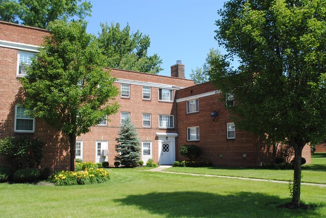 Foto del edificio - 25501 Lakeshore Blvd