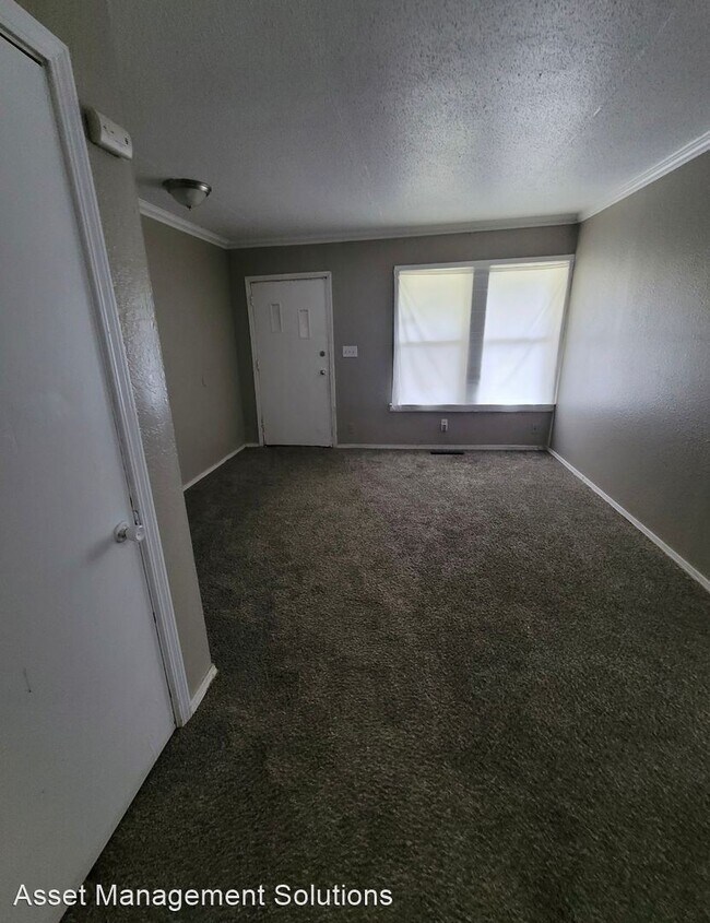 Building Photo - 4 br, 2 bath House - 811 W 1st St