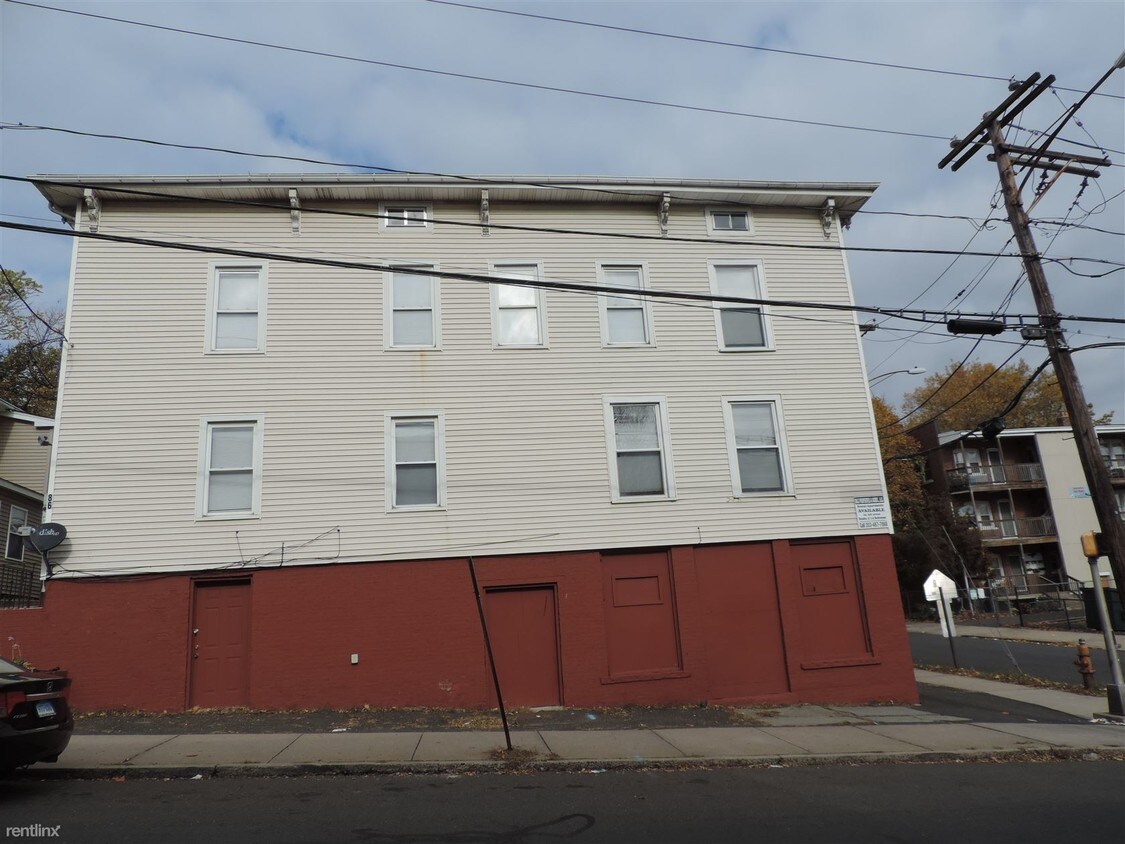 86 North St, New Britain, CT 06051 Condo for Rent in New Britain, CT