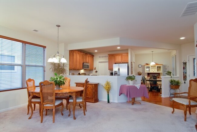 Building Photo - 3283 Epstein Cir
