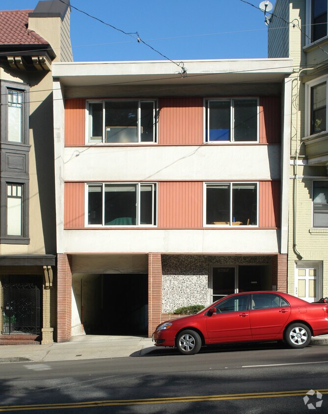 Foto del edificio - 2470 Fulton St