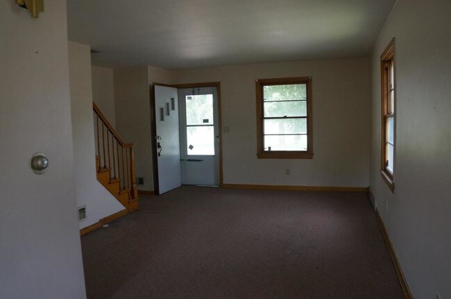 Building Photo - 1516 Apt 2, Nutter Fort, WV 26301