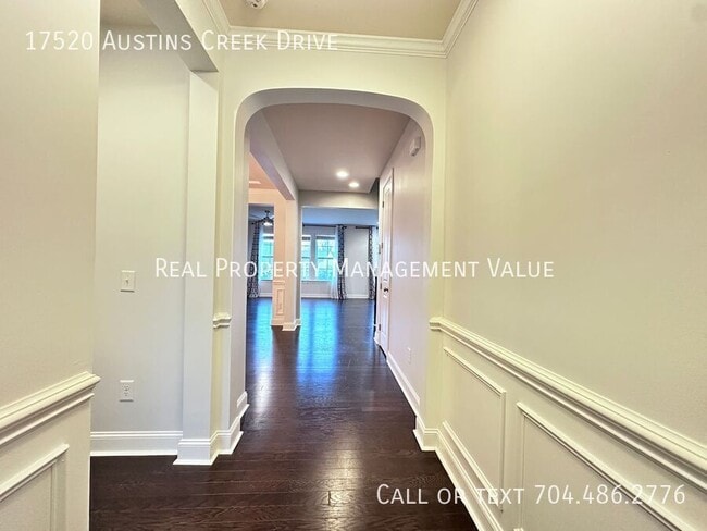 Foto del edificio - 17520 Austins Creek Dr