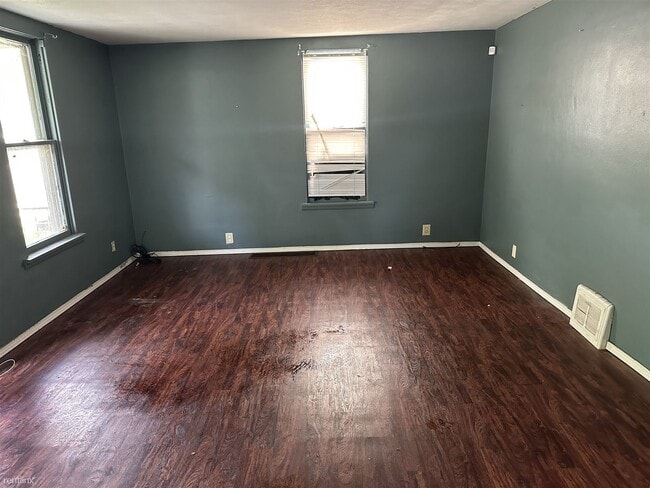 Building Photo - 2 br, 1 bath House - 3014 West Krause Avenue
