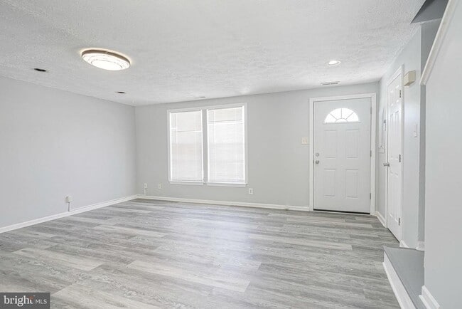 Building Photo - 53 Victoria Manor Ct