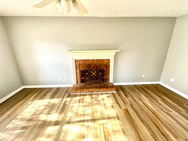 Foto del edificio - 104 Taylor Knoll Way