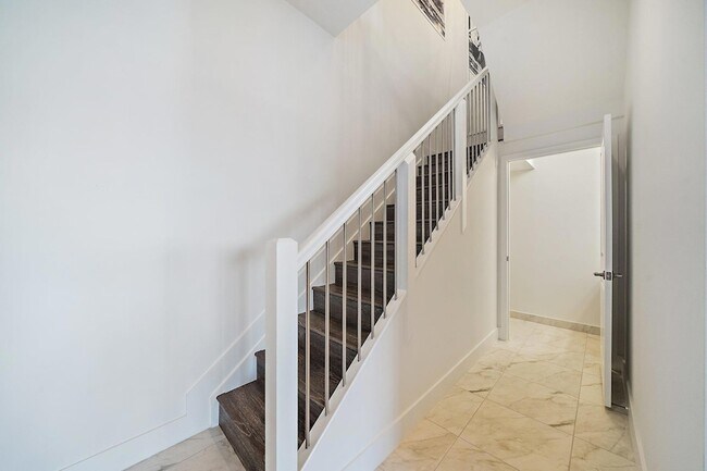 Foto del edificio - 4925 Pointe Midtown Way