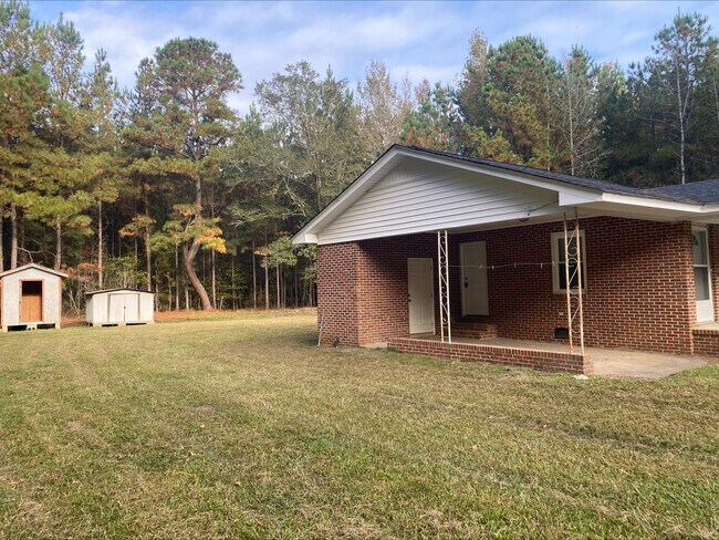 Building Photo - 1343 Blackstreet Rd
