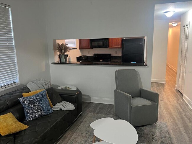 Foto del edificio - 203 S WESTLAND Ave