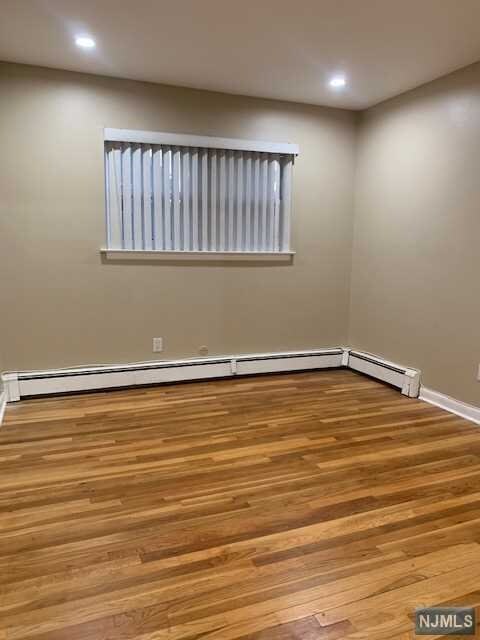 Foto del edificio - 434-436 Jersey Ave