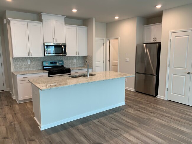 Building Photo - 1442 Villageside Ct