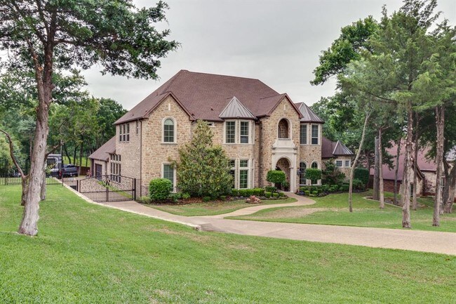 Building Photo - 4560 Stonewood Cir