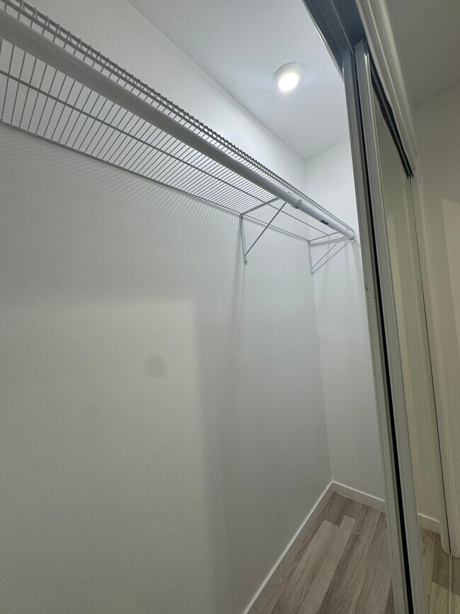 Foto del edificio - 126 S Humboldt St