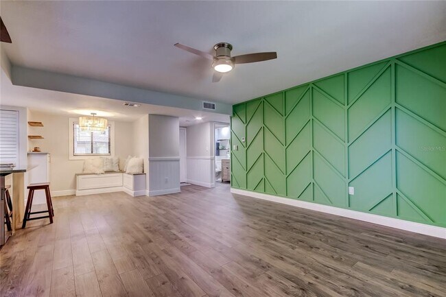Building Photo - 2673 Sabal Springs Cir