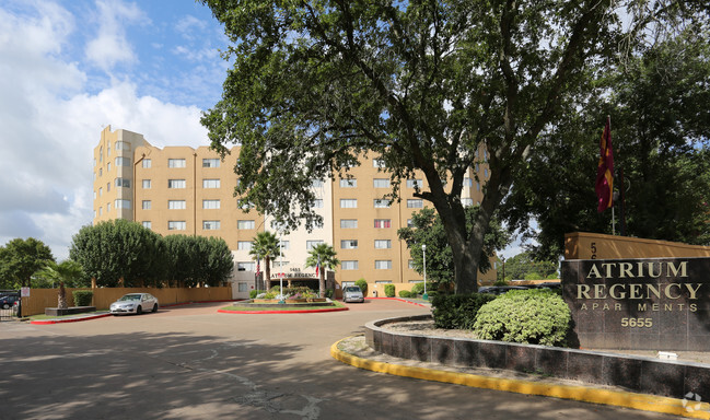 Building Photo - Atrium Regency Apartments